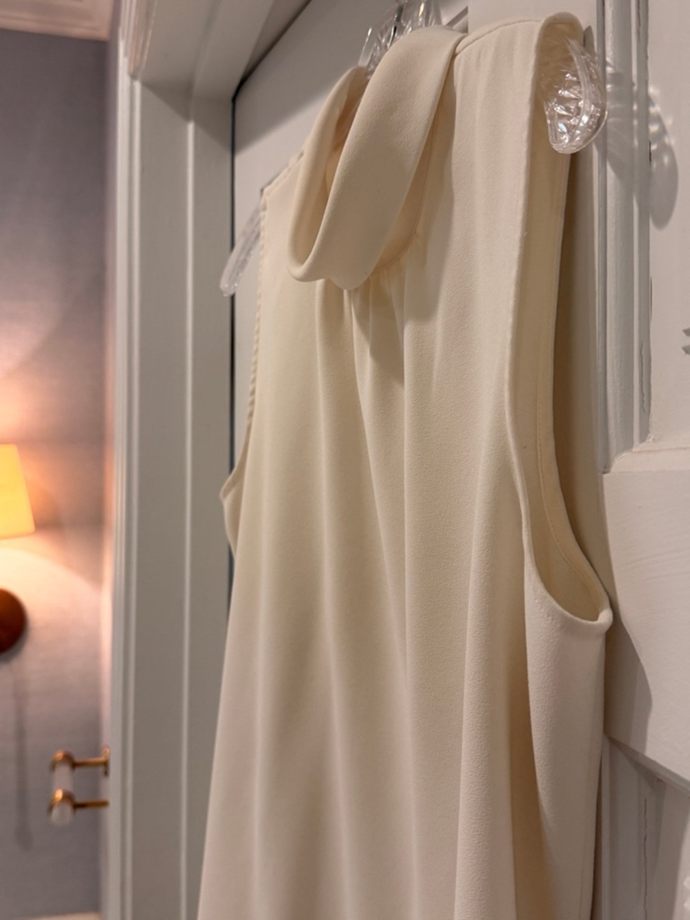 Ann Taylor White Cream Sleeveless Blouse M Mock Neck Draped Work Top - Picture 2 of 7